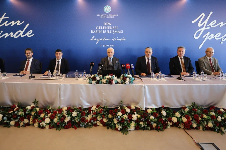 Rektör Zorlu: "Dünyada ilk 500 sözümüzü tuttuk"