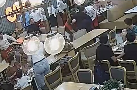Restorandaki ’tereyağı şovu’ 2 yaşındaki bebeği yaktı