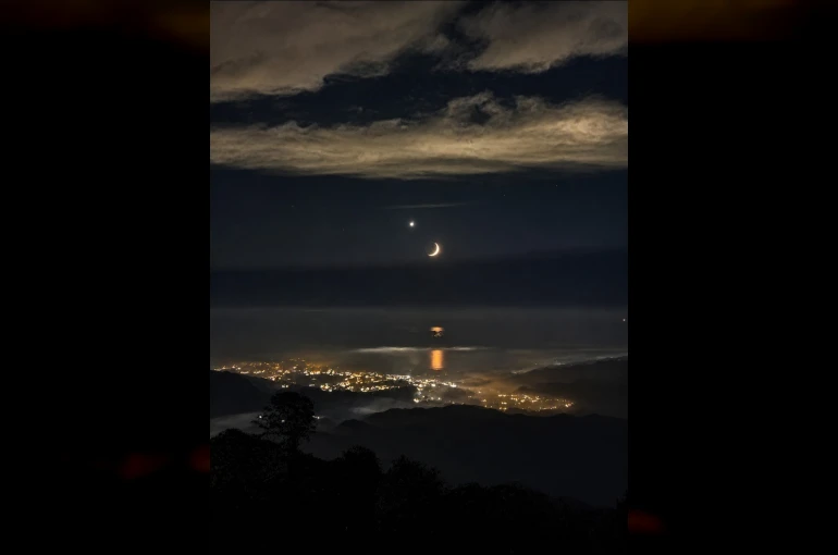 Rize semalarında ay yıldızlı eşsiz görüntü