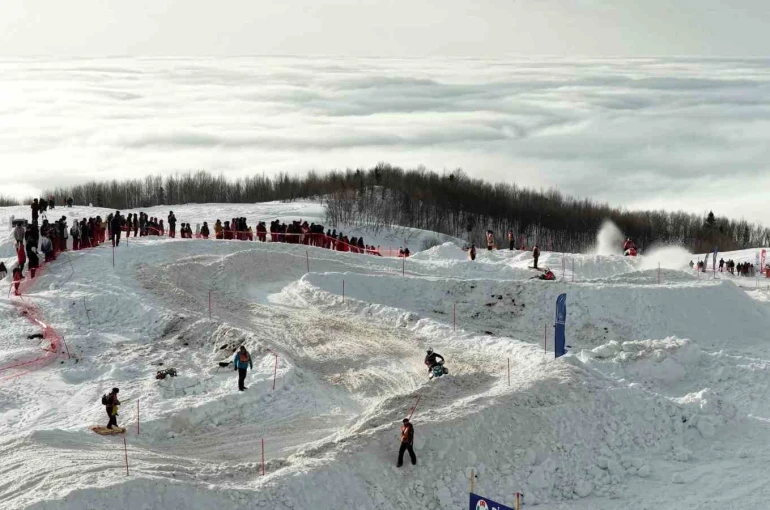 Rize’de adrenalin sis deniziyle buluştu, ortaya görsel şölen çıktı