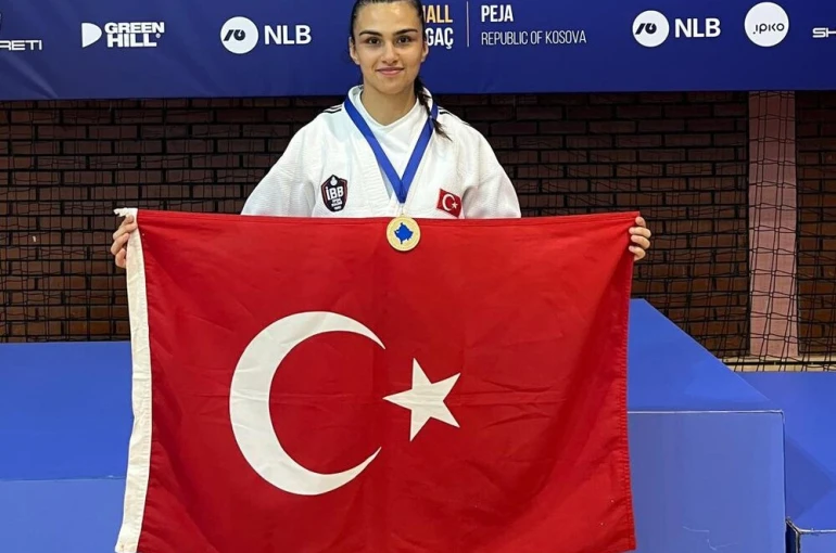Rizeli Rümeysa, judoda balkan şampiyonu oldu