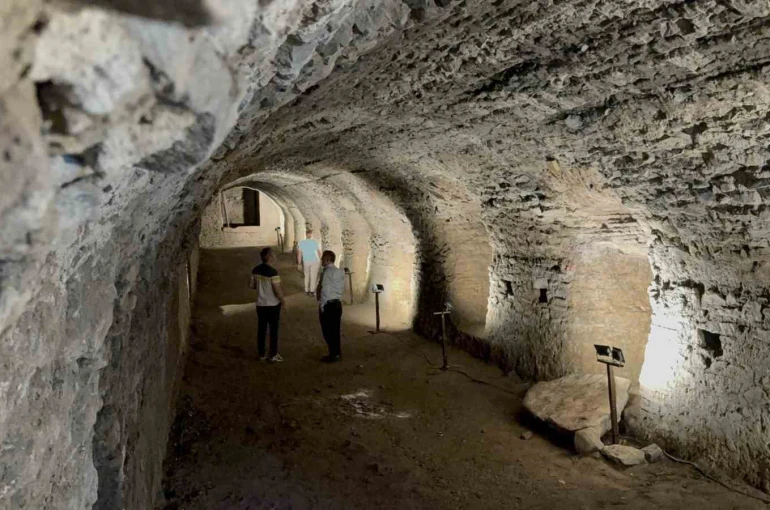 Roma lejyonlarının mühimmatının saklandığı depo tarihe tanıklık ediyor