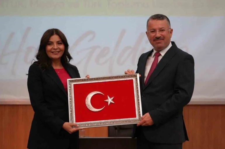 RTÜK Üyesi Güçer KBÜ Kürsü’de Konuştu: "Medya Toplumun Kimliğini Şekillendiriyor"