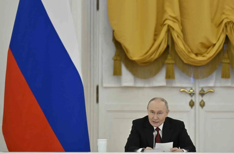 Rus medyası: "Putin, Donbass dışında kısmi toprak takasına açık olabileceğini belirtti"