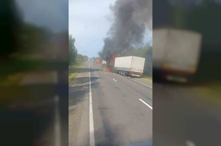 Rusya-Belarus sınırında tırlara dron saldırısı: Türk tırcılar dehşet anlarını kaydetti