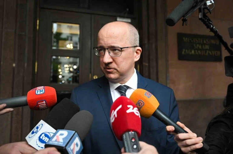 Rusya’nın Polonya Maslahatgüzarı, Polonya’nın hava sahasının ihlal edildiğini yalanladı