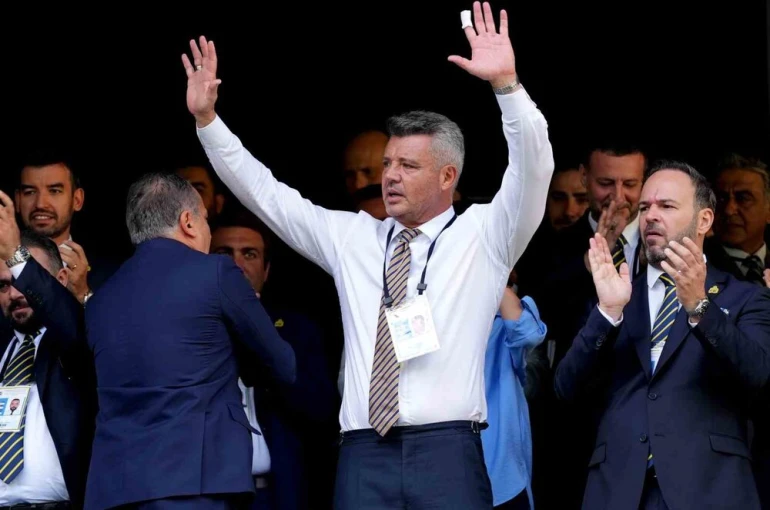 Sadettin Saran’a yoğun ilgi