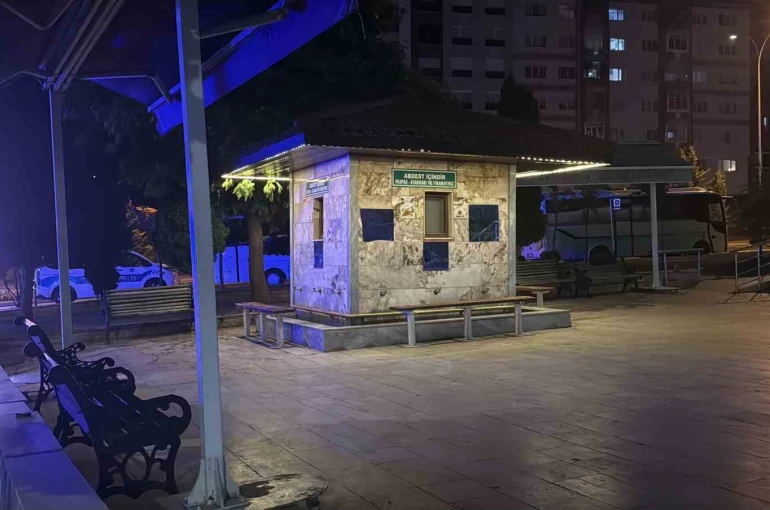 Şadırvanda baygın haldeki şahsa din görevlisi müdahale etti