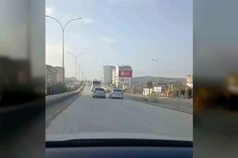 Sağdan sollama yaparak yürekleri ağza getiren sürücüye ceza