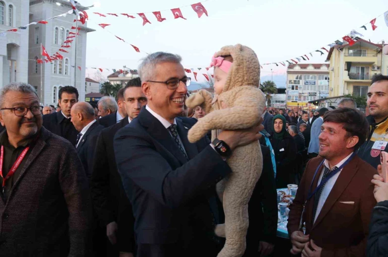 Sağlık Bakanı Memişoğlu: "Cumhurbaşkanımız Recep Tayyip Erdoğan’ın liderliğinde gece gündüz demeden halkımıza hizmet etmeye çalışıyoruz"