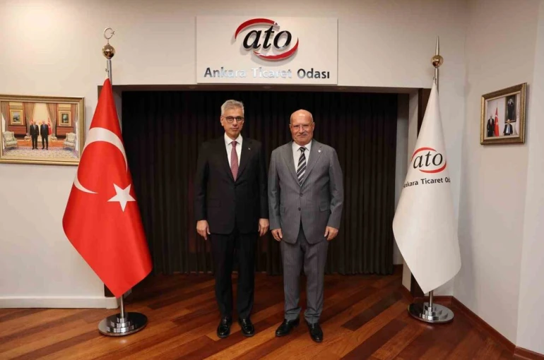 Sağlık Bakanı Memişoğlu "Sağlıkta Z-İnovasyon Zirvesi"nde gençlerle buluştu