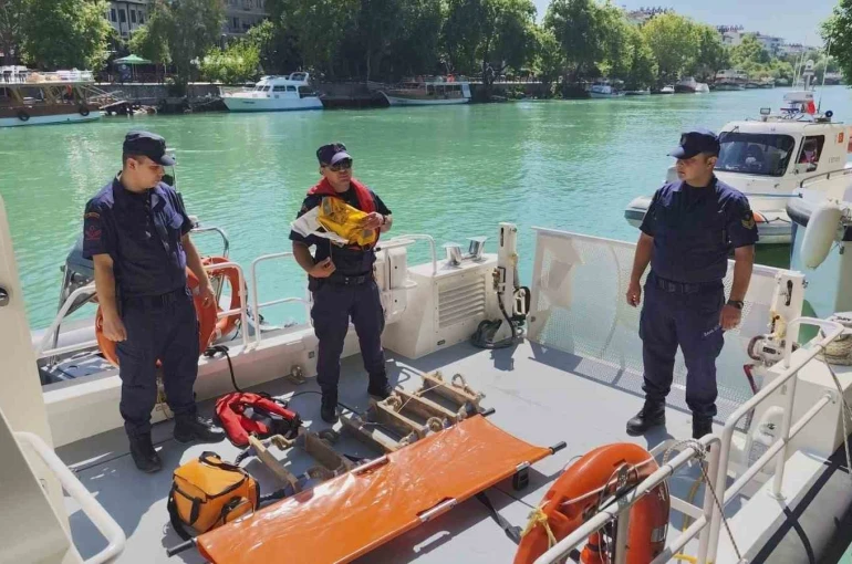 Sahil Güvenlik Komutanlığı’ndan 112 Personeline Tıbbi Tahliye Eğitimi