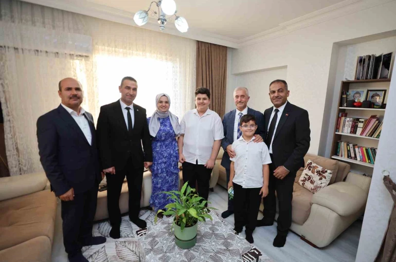 Şahinbey Belediyesi başarılı öğrencileri ödüllendiriyor