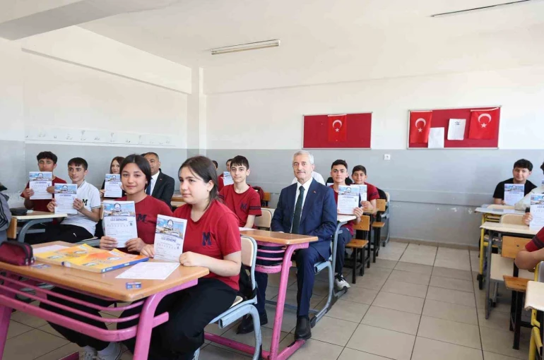 Şahinbey Belediyesi’nden sınava hazırlanan öğrencilere destek
