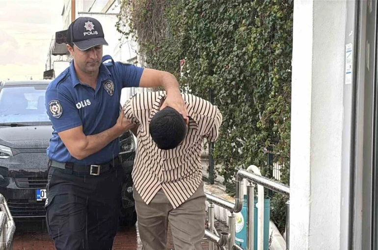 Sahte polisten şok savunma: "Beni vuracaklarını düşündüğüm için kendime polis süsü verdim"