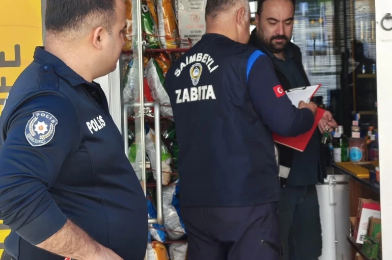 Saimbeyli’de zabıta ve polis ekiplerinden ortak denetim