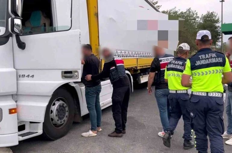 Sakarya’da 1 buçuk milyon TL’lik tütün operasyonu
