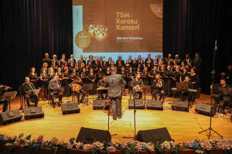 Sakarya’da Hüzzam makamında konser yoğun ilgi gördü