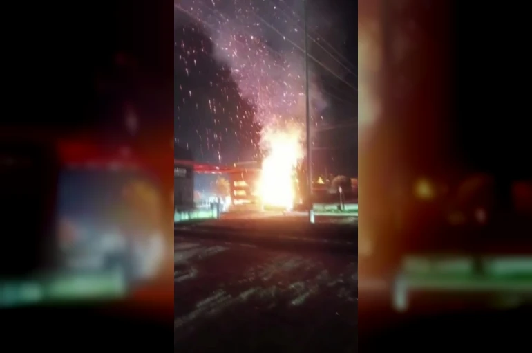 Sakarya’da OSB girişinde korkutan yangın