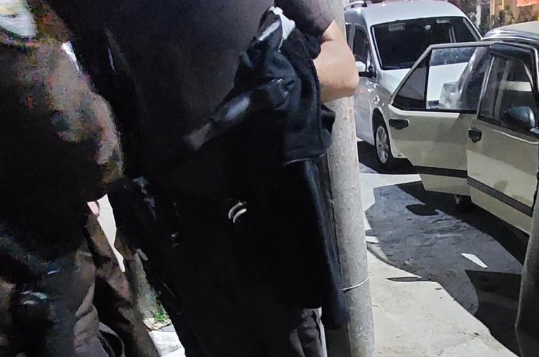 Sakarya’da polis uygulamasında ruhsatsız silah ele geçirildi