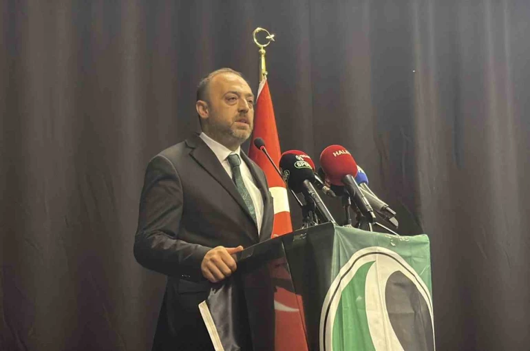 Sakaryaspor Başkanı Enes Zengin: "Yarım kalan hikayeyi baştan yazacağız"