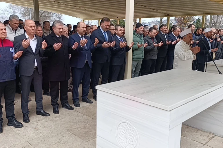 Saldırılarda hayatını kaybedenler için gıyabi cenaze namazı kılındı