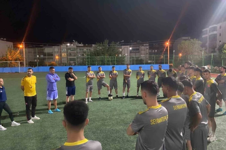 Salihli Seyrantepespor sahaya indi