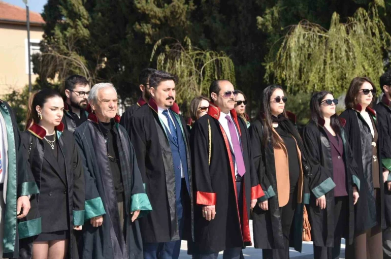 Salihli’de Avukatlar Günü törenle kutlandı