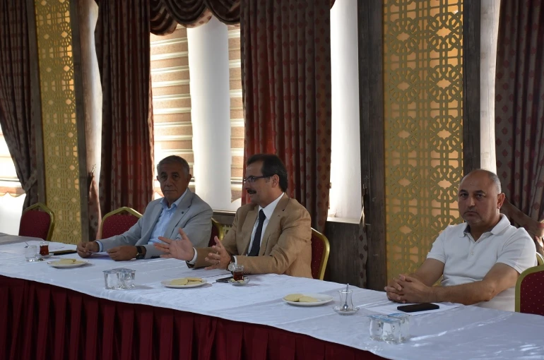 Salihli’de Kültür ve Sanat Vakfı için kritik toplantı