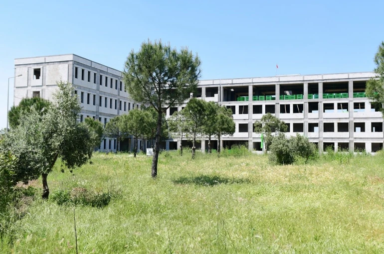 Salihli’de yeni MYO binası hayırseverin desteğiyle yükseliyor