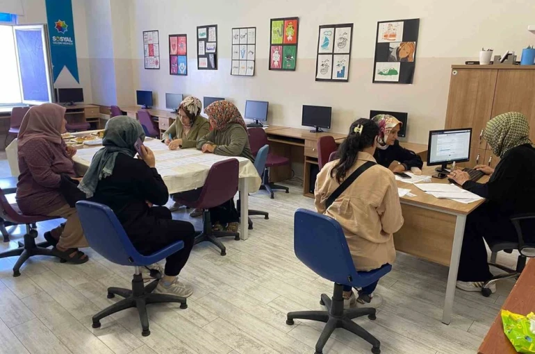 SAMEK kurslarına yoğun ilgi: İlk günden 5 bin başvuru yapıldı