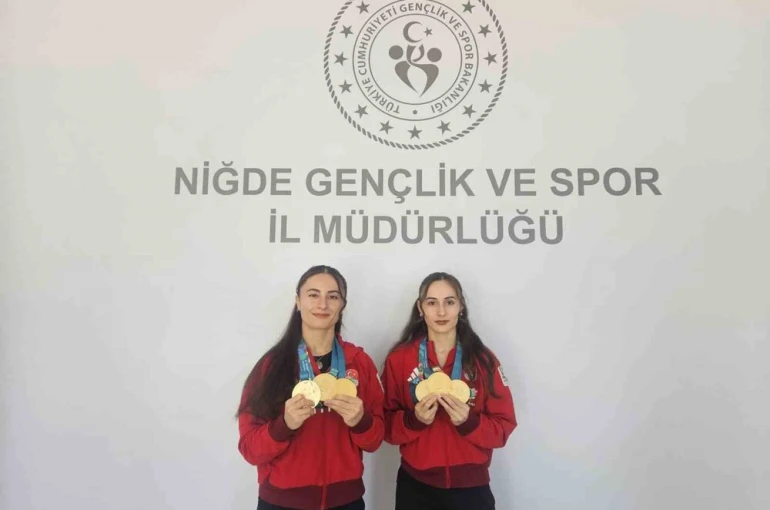 Şampiyon kardeşler Niğde’ye madalyalarla döndü