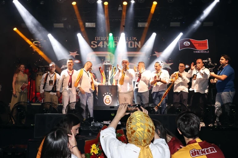 Şampiyonluk kupası Denizli’deki Galatasaraylılarla buluştu