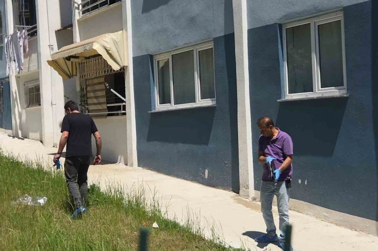 Samsun’da 11 katlı apartmanın 1’nci katından düşen adam yaralandı
