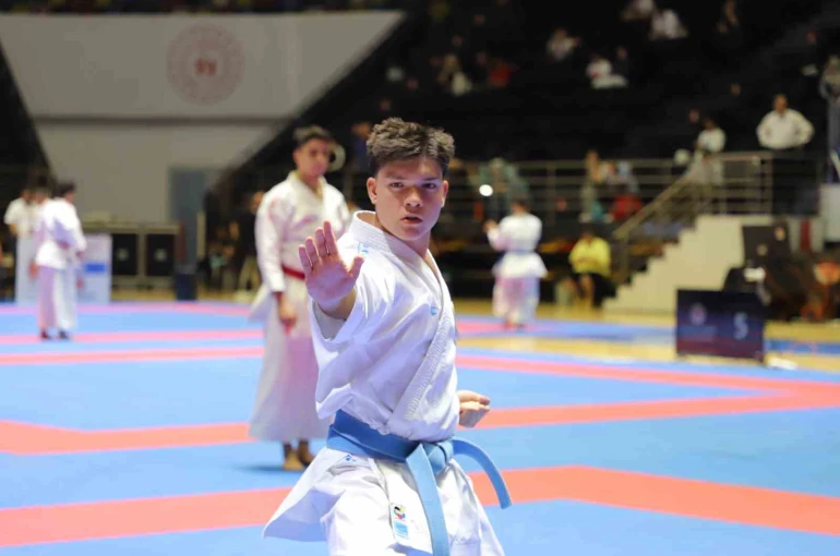 Samsun’da bin 247 karate sporcusunun madalya mücadelesi