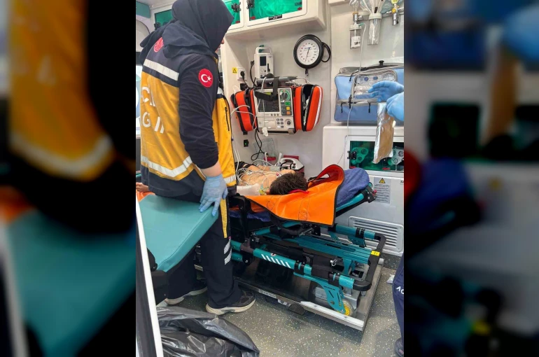Samsun’da denize giren çocuk boğulma tehlikesi geçirdi