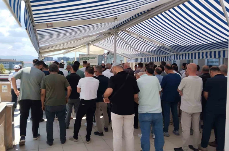 Samsun’da evinde ölü halde bulunan genç kız toprağa verildi
