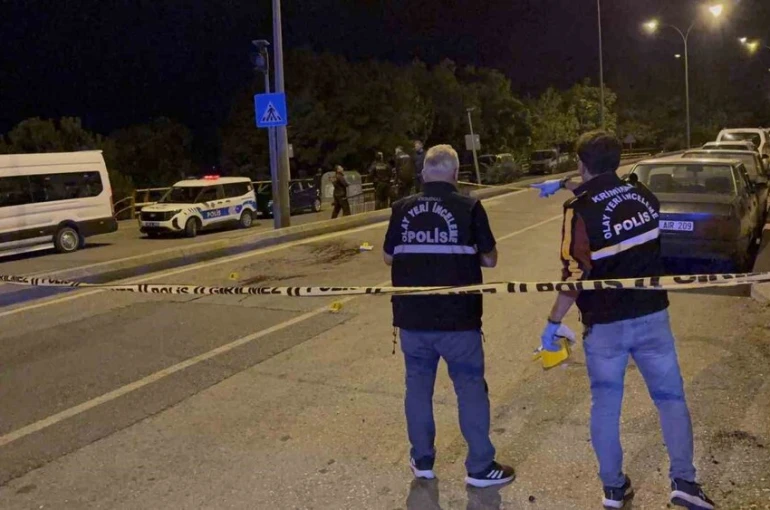 Samsun’da geceleyin sokak ortasında silahlı saldırı: 3 yaralı