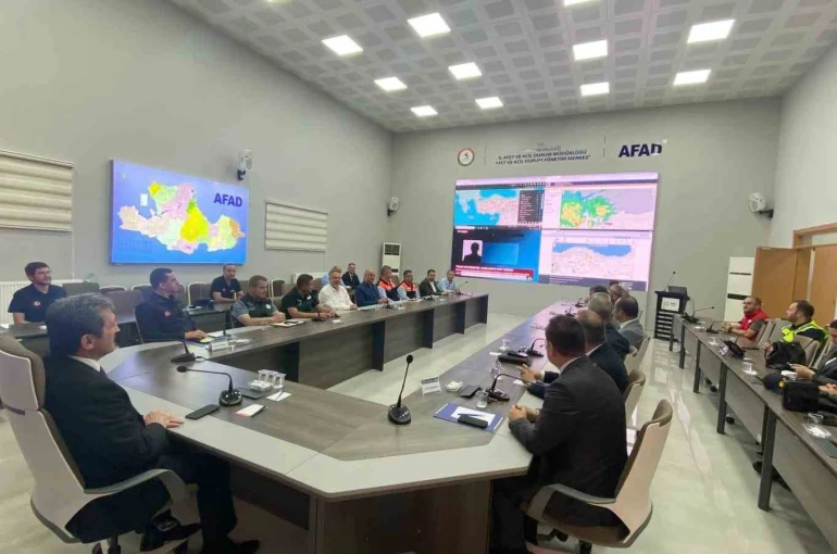 Samsun’da turuncu kodlu meteorolojik uyarı için tedbir toplantısı