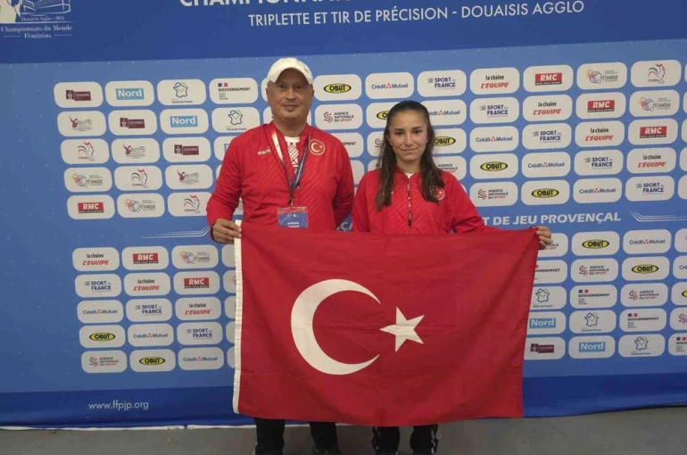 Samsunsporlu Yağmur dünya 3.’sü oldu