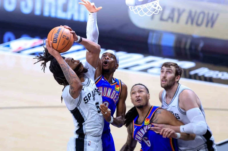 San Antonio Spurs, Oklahoma City Thunder’ı yenerek seriyi 2-2 yaptı