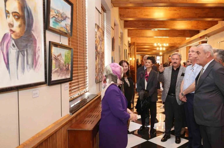 Sanat Merkezi’nde karma resim sergisi açıldı