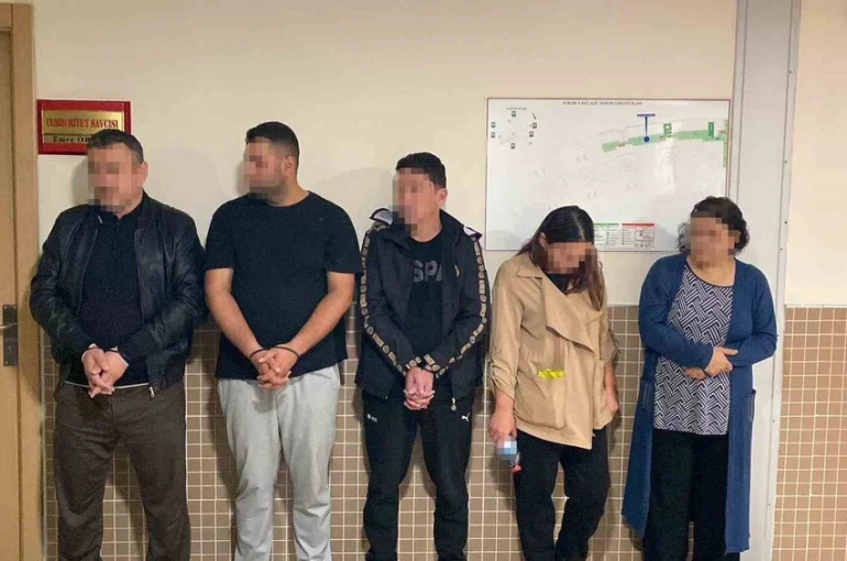 Sanatçı Nalan Höke Turan’ı 90 bin TL dolandıran 12 şüpheli gözaltına alındı