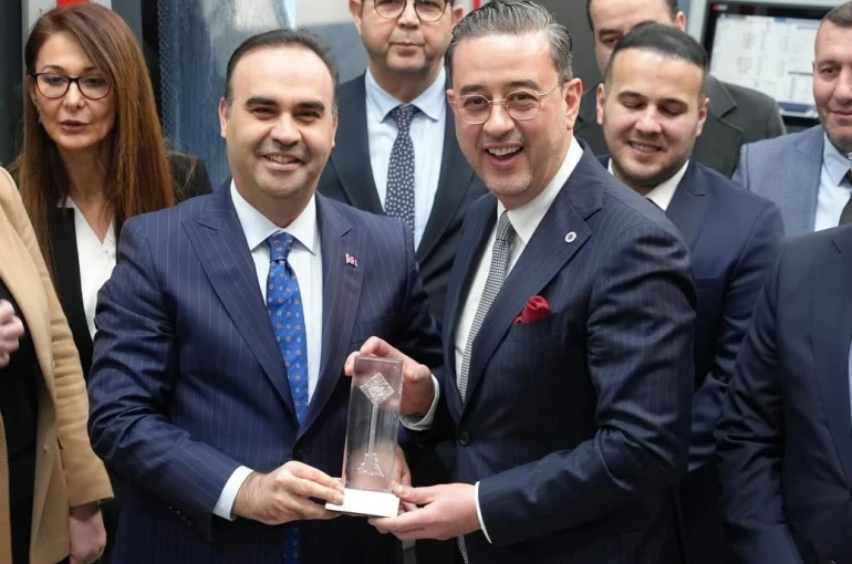 Sanayicinin geleceğine stratejik adımı Denizli Model Fabrika hizmete açıldı