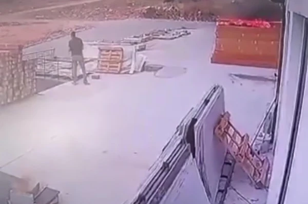 Şanlıurfa’da milyonlarca liralık zarara yol açan yangının görüntüleri ortaya çıktı