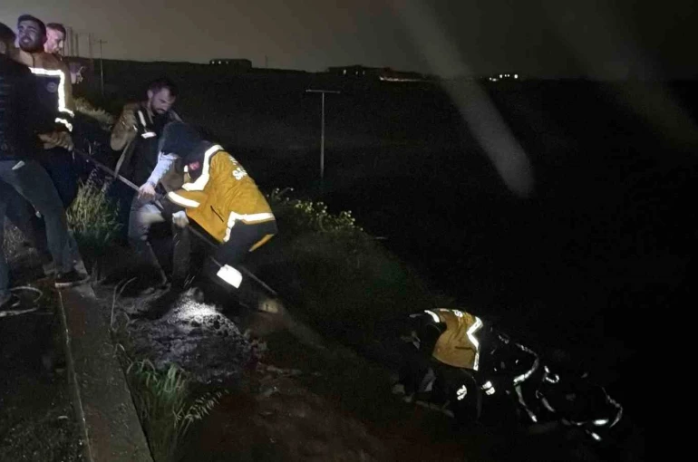 Şanlıurfa’da otomobil şarampole uçtu: 5 yaralı