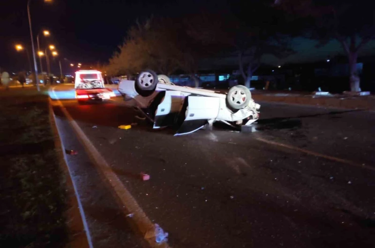 Şanlıurfa’da otomobiller çarpıştı: 2 ölü, 5 yaralı