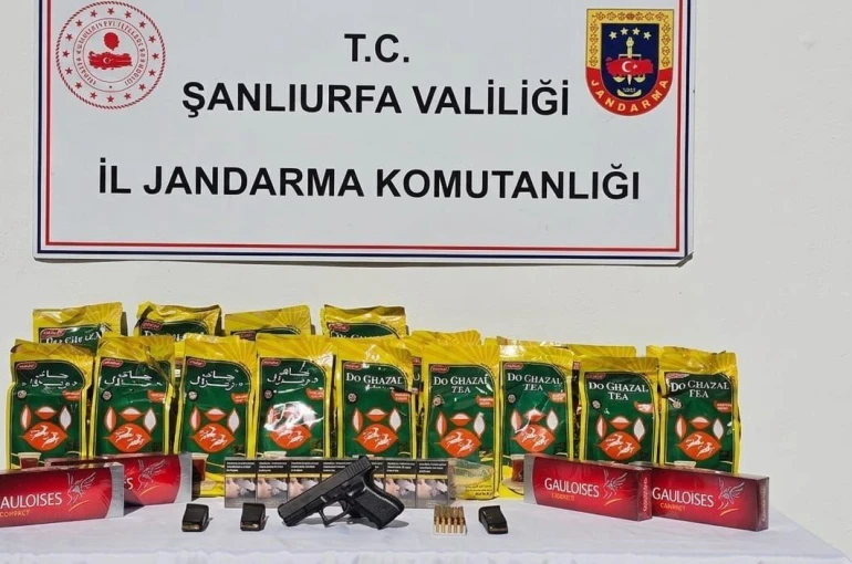 Şanlıurfa’da ruhsatsız silah ve kaçak ürün ele geçirildi