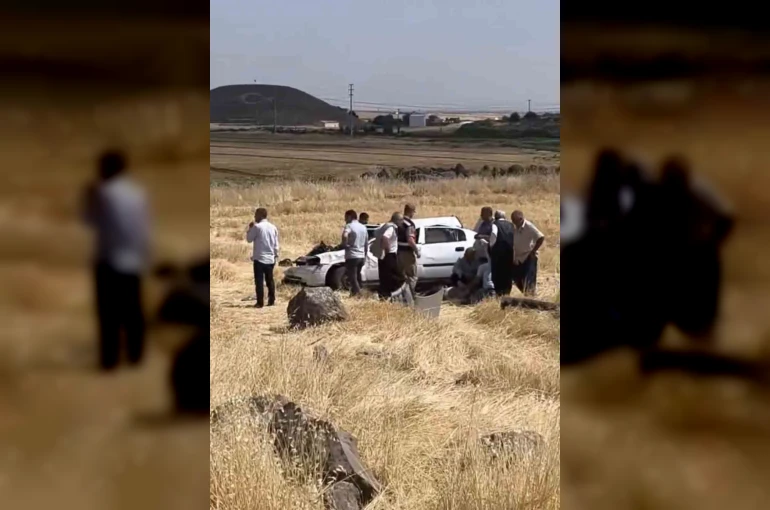 Şanlıurfa’da şarampole devrilen otomobil takla attı: 2 yaralı