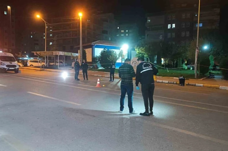 Şanlıurfa’da silahlı kavgada ağır yaralanan genç hayatını kaybetti